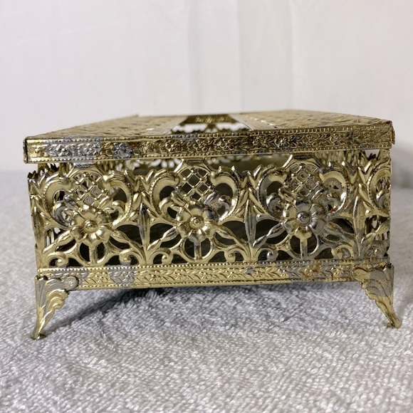 Vintage Gold Tone Metal Tissue Box Cover - Picture 10 of 12